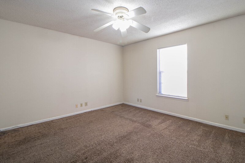 *** PET FRIENDLY- Standard Breed Restrictions Apply! *** property image