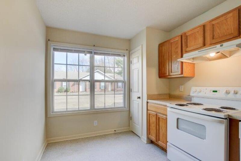 *** PET FRIENDLY- Centrally located to WIlma Rudolph Blvd & 101st Blvd *** property image