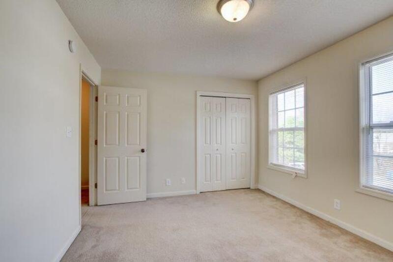 *** PET FRIENDLY- Centrally located to WIlma Rudolph Blvd & 101st Blvd *** property image