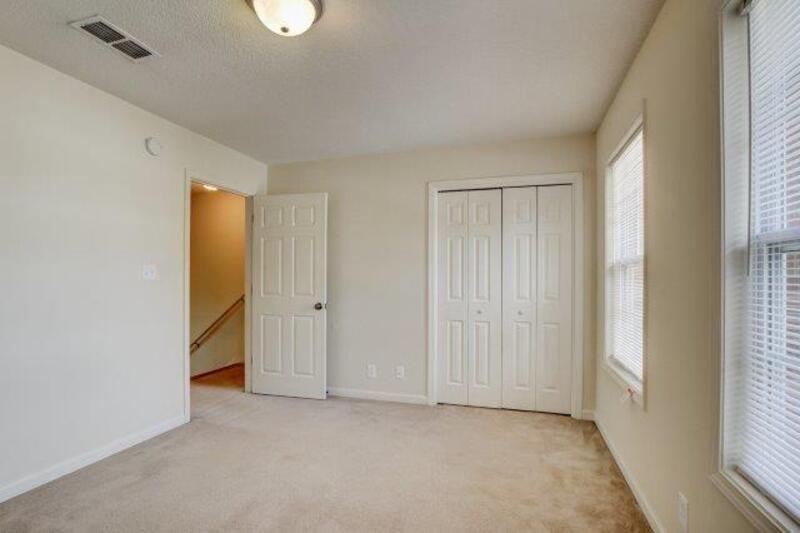 *** PET FRIENDLY- Centrally located to WIlma Rudolph Blvd & 101st Blvd *** property image