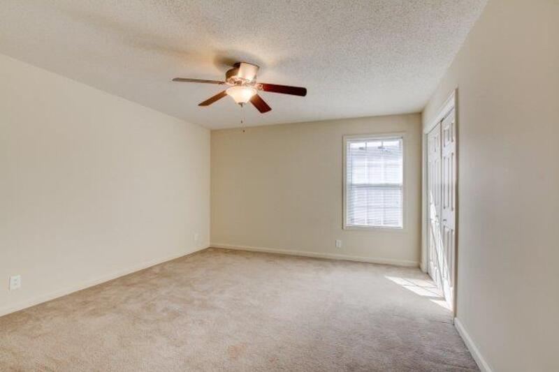 *** PET FRIENDLY- Centrally located to WIlma Rudolph Blvd & 101st Blvd *** property image