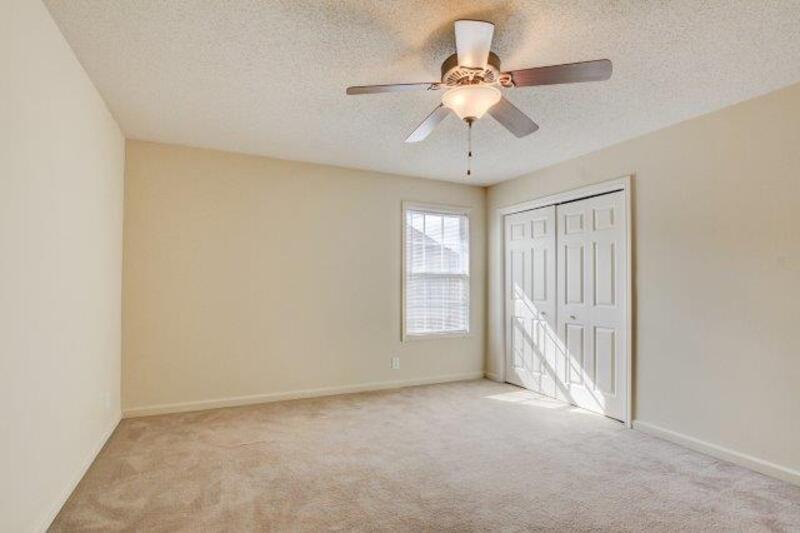 *** PET FRIENDLY- Centrally located to WIlma Rudolph Blvd & 101st Blvd *** property image