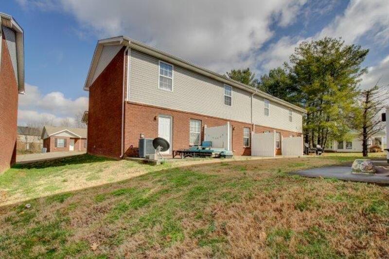 *** PET FRIENDLY- Centrally located to WIlma Rudolph Blvd & 101st Blvd *** property image