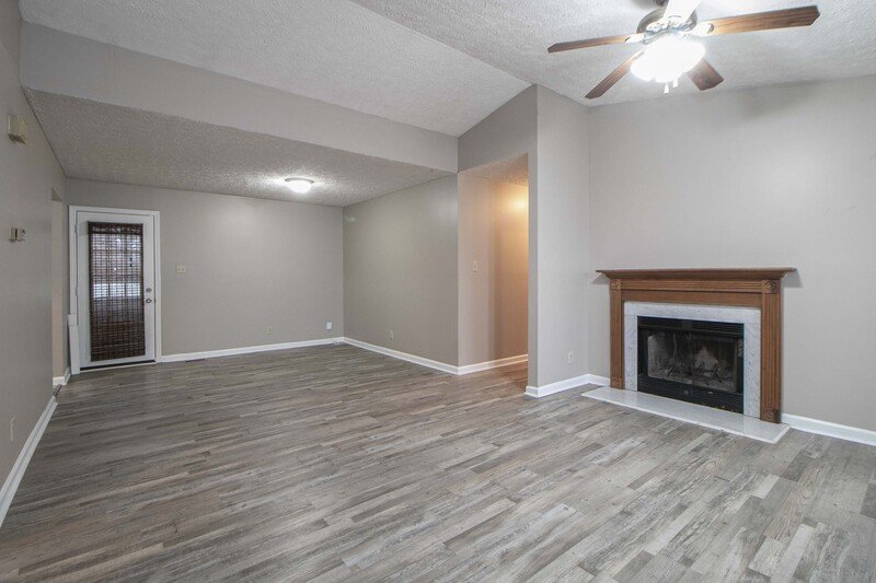 *** $500 DEPOSIT & 2 WKS FREE w/ 13 MO. LEASE MOVE IN SPECIAL / RESTRICTED BREEDS OK *** property image