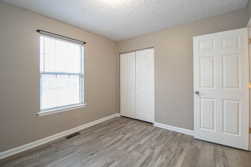 *** $500 DEPOSIT & 2 WKS FREE w/ 13 MO. LEASE MOVE IN SPECIAL / RESTRICTED BREEDS OK *** property image