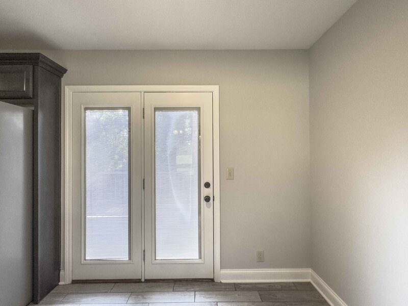 Located near Madison Street Publix shopping area! property image