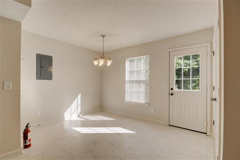 *** NO PETS PLEASE *** property image