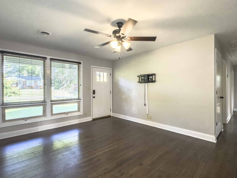 Located near Madison Street Publix shopping area! property image
