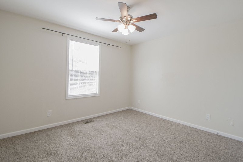 *** Close to Fort Campbell, Schools & Entertainment *** property image