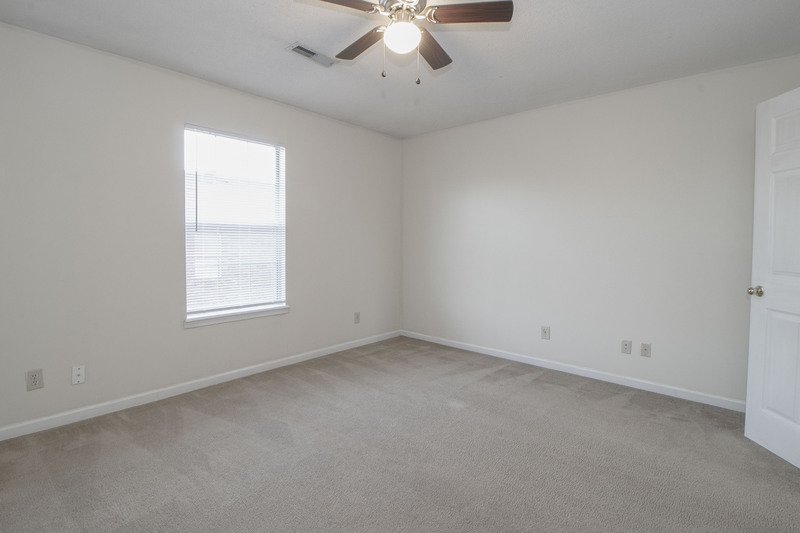 *** Located near Exit 1 entertainment, dining and schools! *** property image