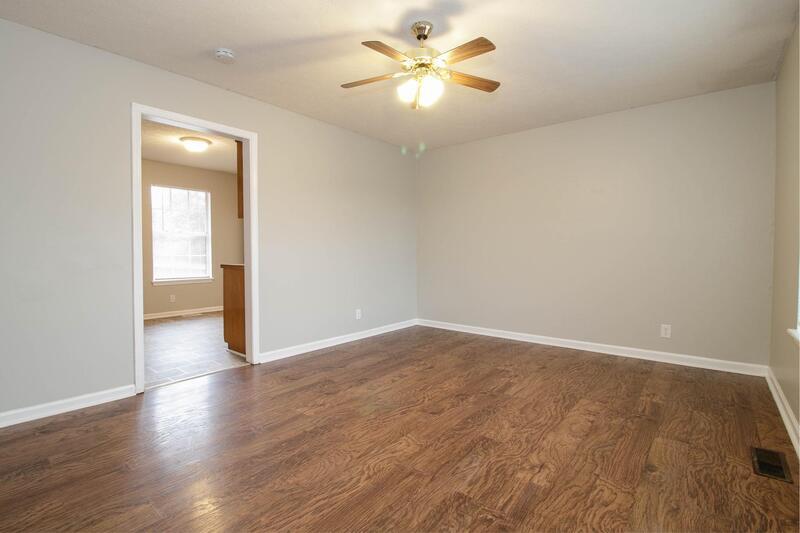 *** RESTRICTED BREEDS WELCOME / 6 MONTH LEASE OPTION / $500 DEPOSIT MOVE IN SPECIAL *** property image