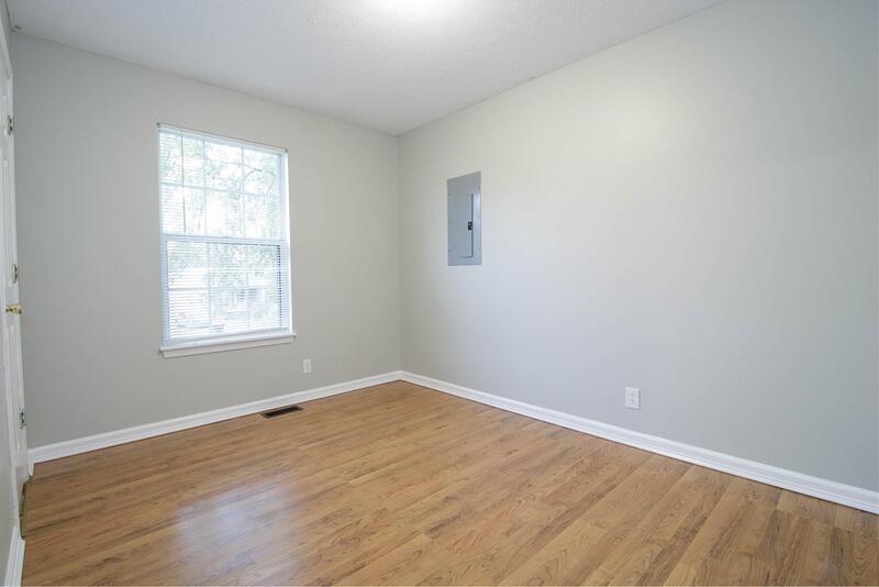 *** RESTRICTED BREEDS WELCOME / 6 MONTH LEASE OPTION / $500 DEPOSIT MOVE IN SPECIAL *** property image