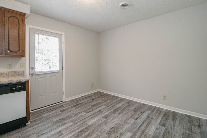 *** $500 DEPOSIT MOVE IN SPECIAL *** property image