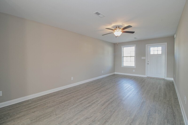 *** PET FRIENDLY & MOVE IN READY! *** property image