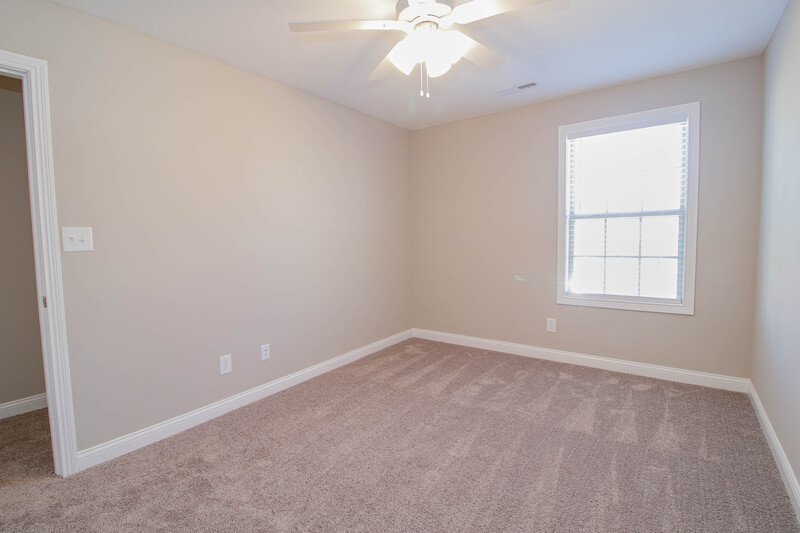 *** PET FRIENDLY & MOVE IN READY! *** property image