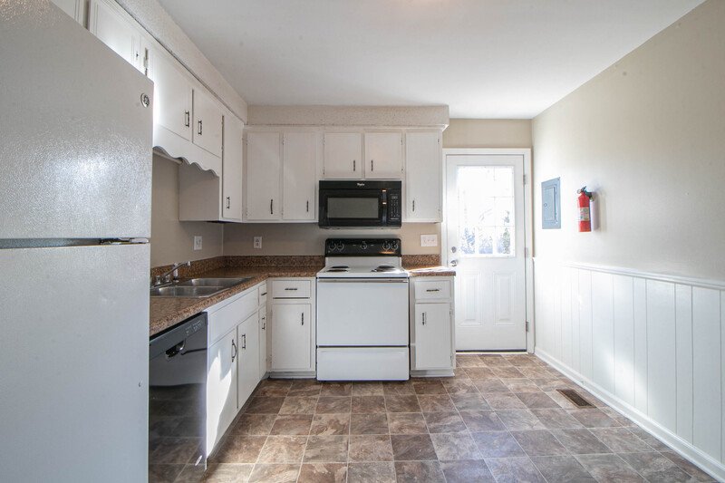 *** $500 DEPOSIT MOVE IN SPECIAL *** property image