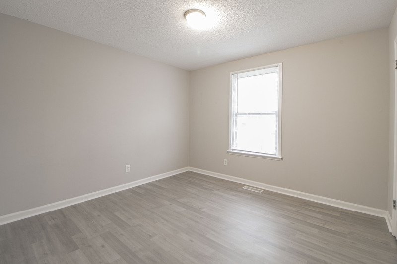 *** SMALL PET FRIENDLY *** property image