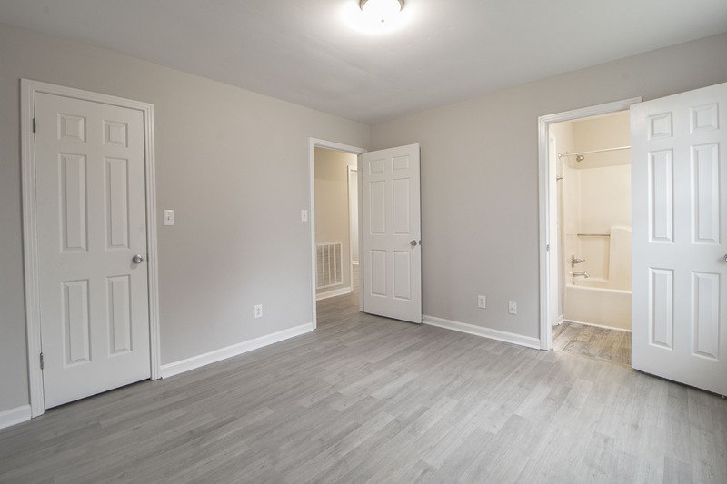 *** SMALL PET FRIENDLY *** property image