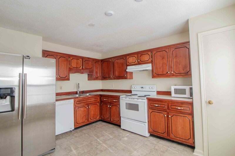 *** $500 MOVE IN DEPOSIT & 2 WEEKS FREE W/ NEW LEASE *** property image