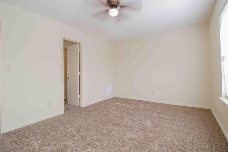 *** $500 MOVE IN DEPOSIT & 2 WEEKS FREE W/ NEW LEASE *** property image