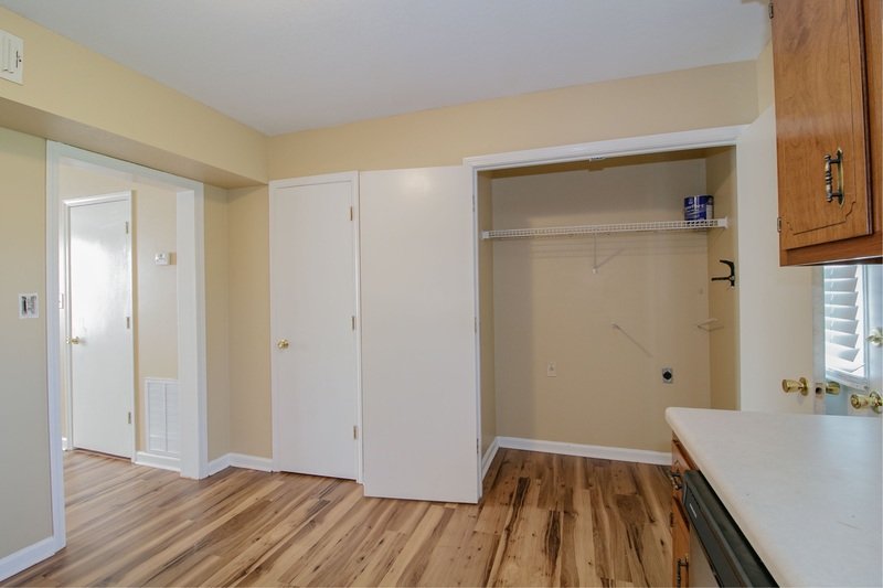 *** NO PETS PLEASE! *** property image