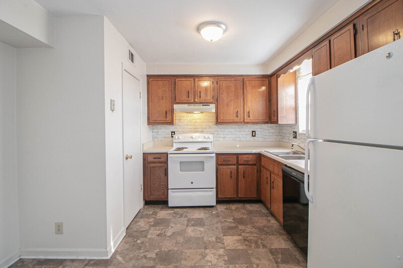 *** $500 DEPOSIT MOVE IN SPECIAL *** property image