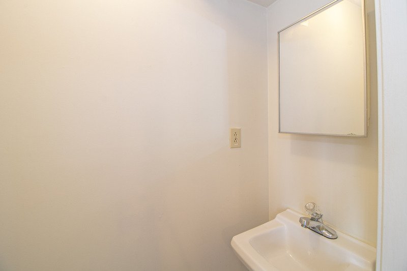 *** $500 DEPOSIT MOVE IN SPECIAL *** property image