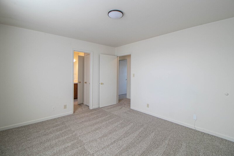 *** $500 DEPOSIT MOVE IN SPECIAL *** property image