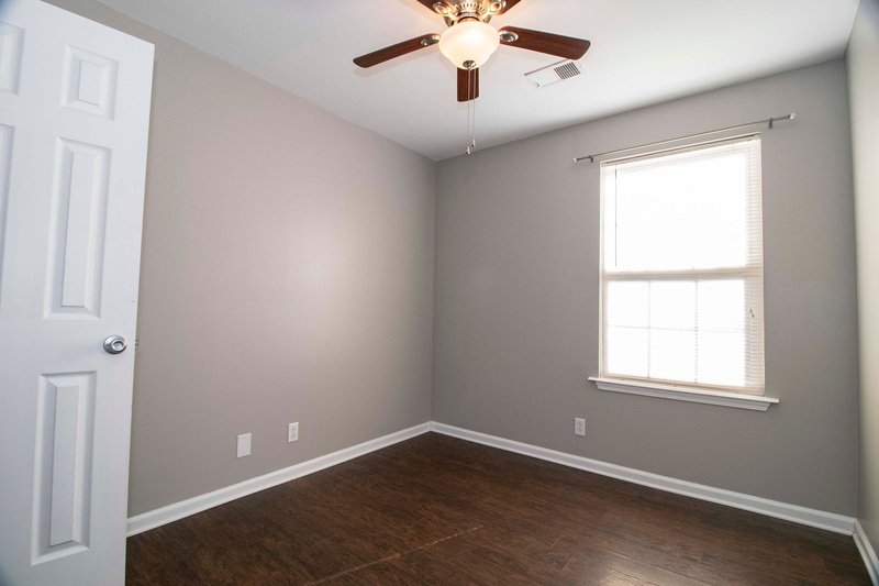 *** NO PETS PLEASE *** property image