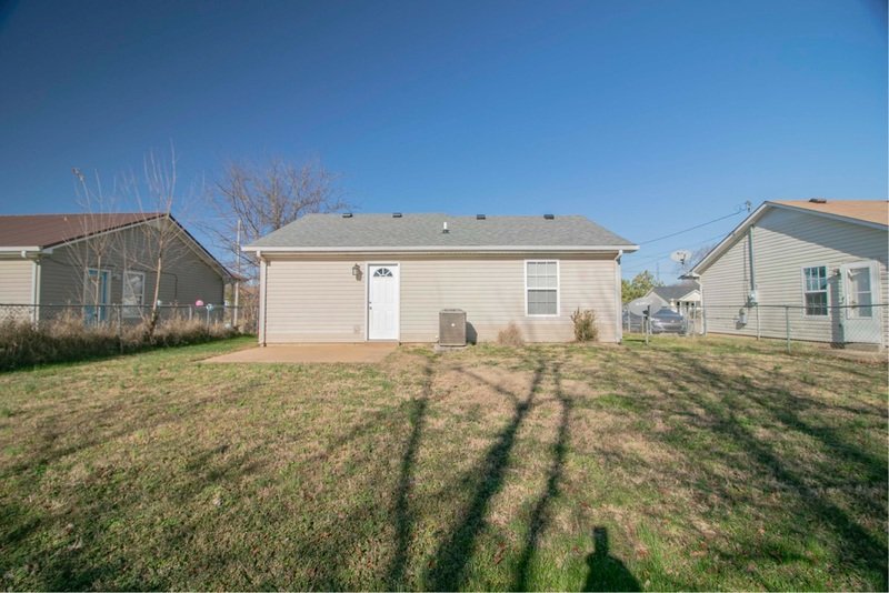 *** NO PETS PLEASE *** property image