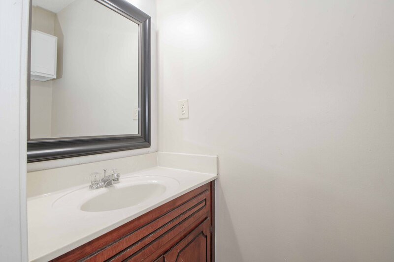 *** $500 MOVE IN DEPOSIT & 2 WEEKS FREE W/ NEW LEASE *** property image