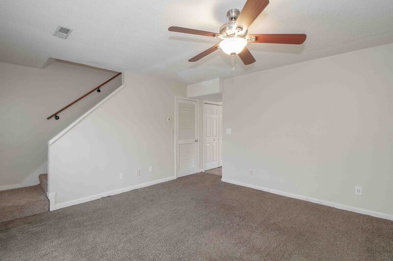 *** $500 MOVE IN DEPOSIT & 2 WEEKS FREE W/ NEW LEASE *** property image