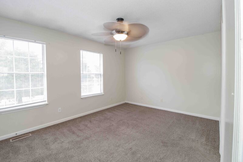 *** $500 MOVE IN DEPOSIT & 2 WEEKS FREE W/ NEW LEASE *** property image