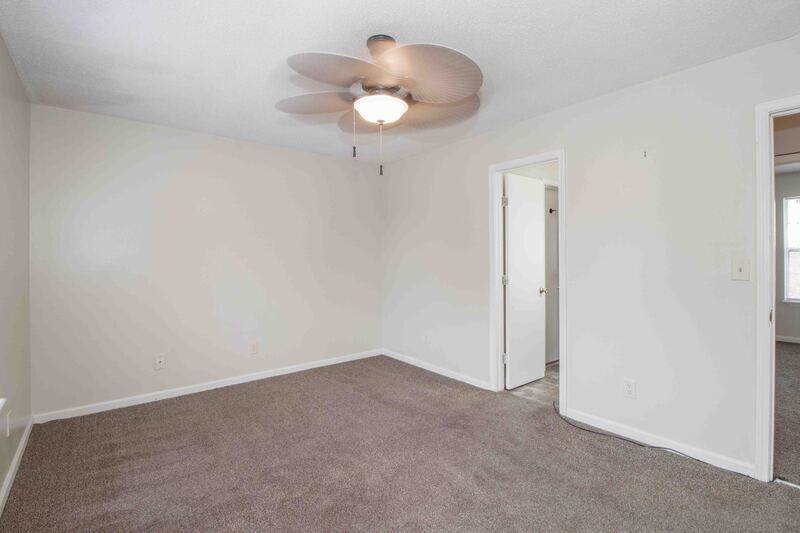 *** $500 MOVE IN DEPOSIT & 2 WEEKS FREE W/ NEW LEASE *** property image