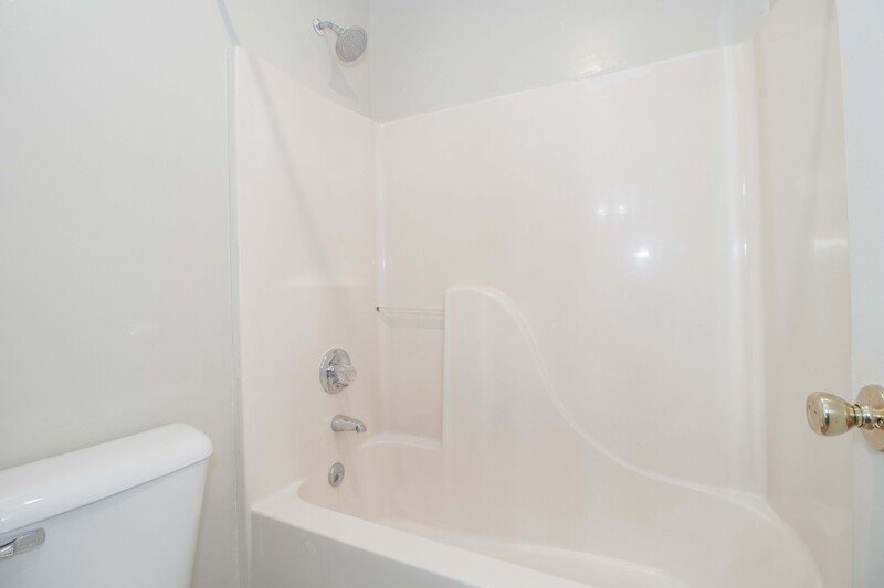 *** $500 MOVE IN DEPOSIT & 2 WEEKS FREE W/ NEW LEASE *** property image