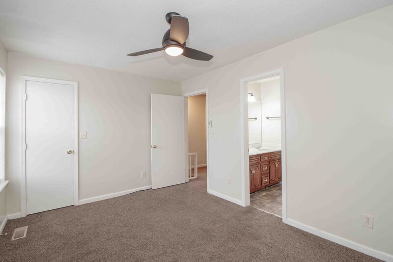 *** $500 MOVE IN DEPOSIT & 2 WEEKS FREE W/ NEW LEASE *** property image