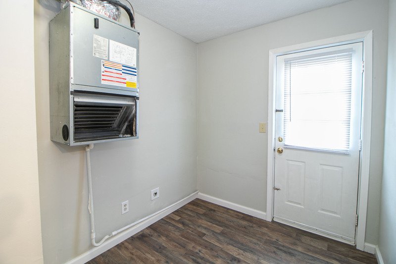 *** $500 DEPOSIT MOVE IN SPECIAL *** property image