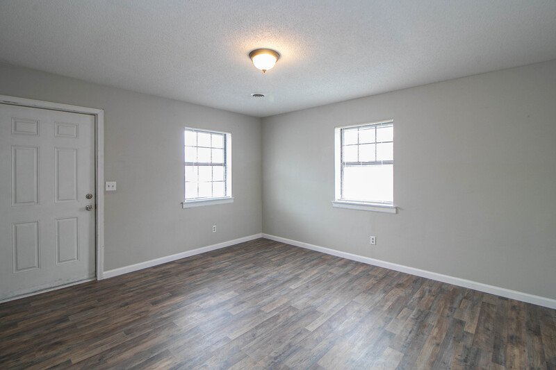 *** $500 DEPOSIT MOVE IN SPECIAL *** property image