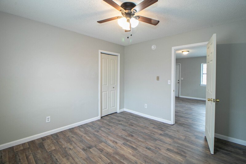 *** $500 DEPOSIT MOVE IN SPECIAL *** property image