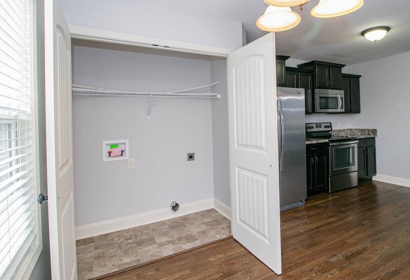 *** Great Central Clarksville Location! *** property image