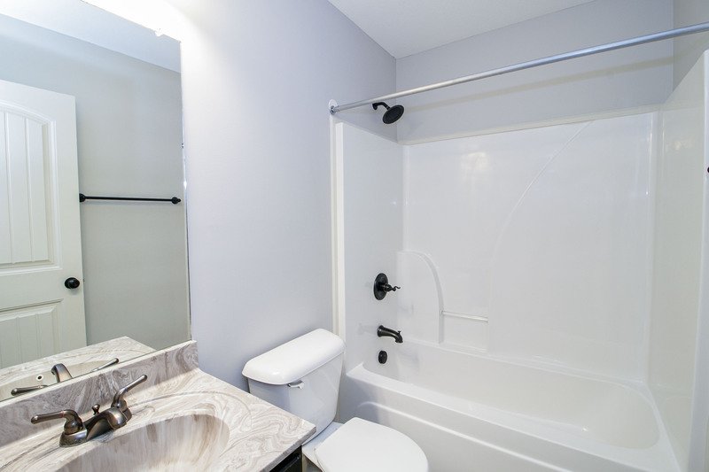 *** Great Central Clarksville Location! *** property image