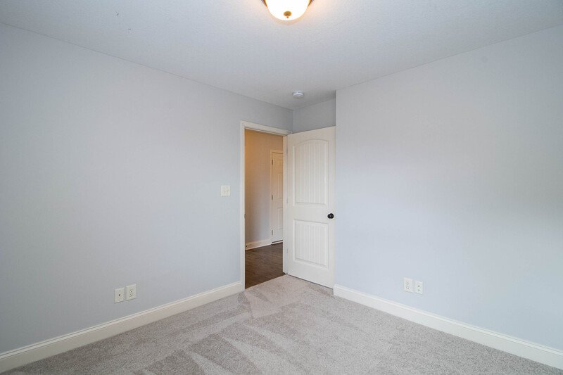 *** Great Central Clarksville Location! *** property image