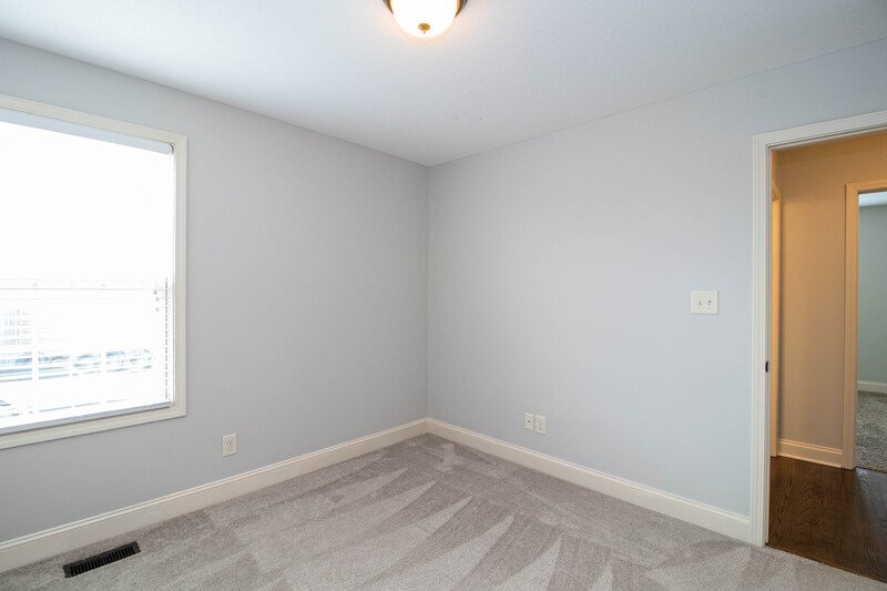 *** Great Central Clarksville Location! *** property image