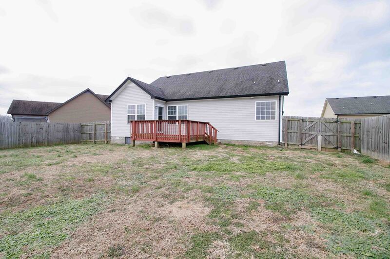 *** Great Central Clarksville Location! *** property image