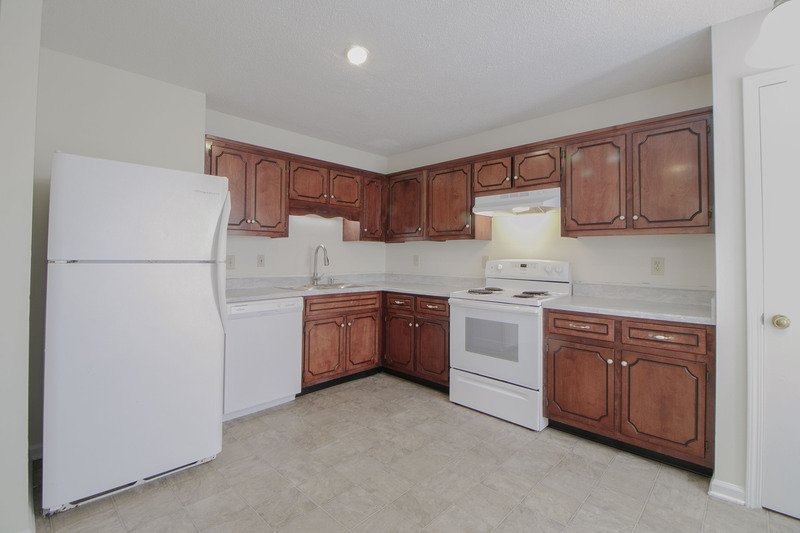 *** $500 MOVE IN DEPOSIT & 2 WEEKS FREE W/ NEW LEASE *** property image