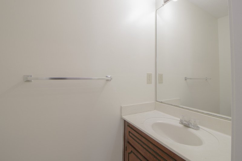 *** $500 MOVE IN DEPOSIT & 2 WEEKS FREE W/ NEW LEASE *** property image