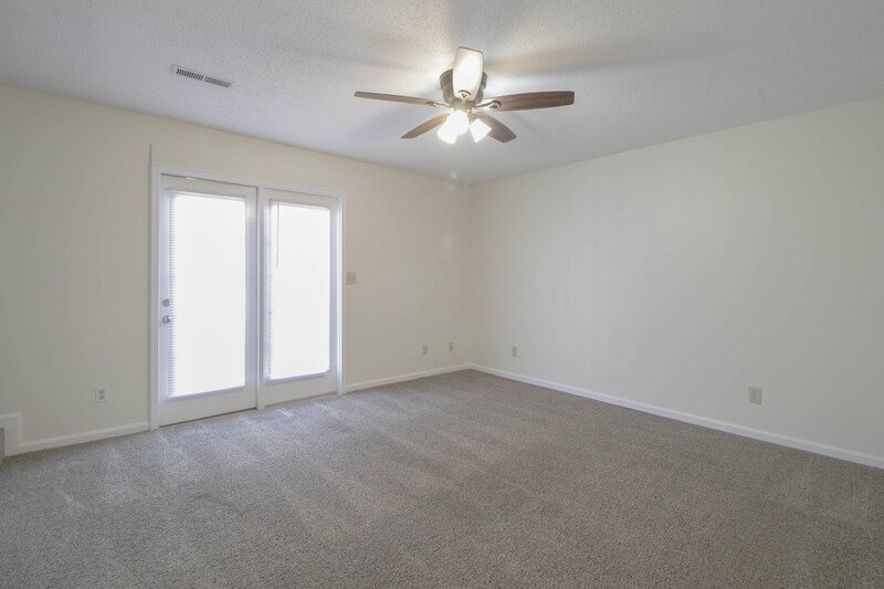 *** $500 MOVE IN DEPOSIT & 2 WEEKS FREE W/ NEW LEASE *** property image
