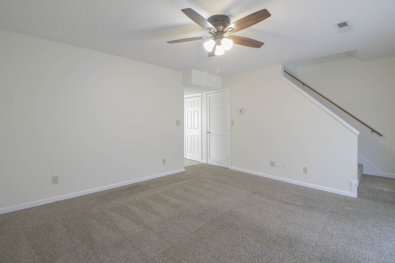 *** $500 MOVE IN DEPOSIT & 2 WEEKS FREE W/ NEW LEASE *** property image