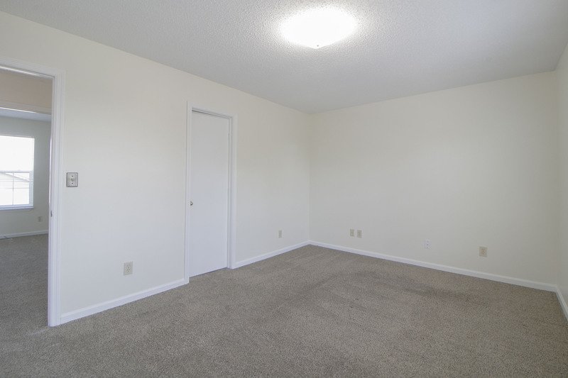 *** $500 MOVE IN DEPOSIT & 2 WEEKS FREE W/ NEW LEASE *** property image