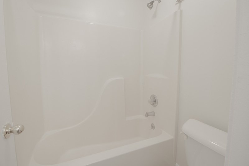 *** $500 MOVE IN DEPOSIT & 2 WEEKS FREE W/ NEW LEASE *** property image